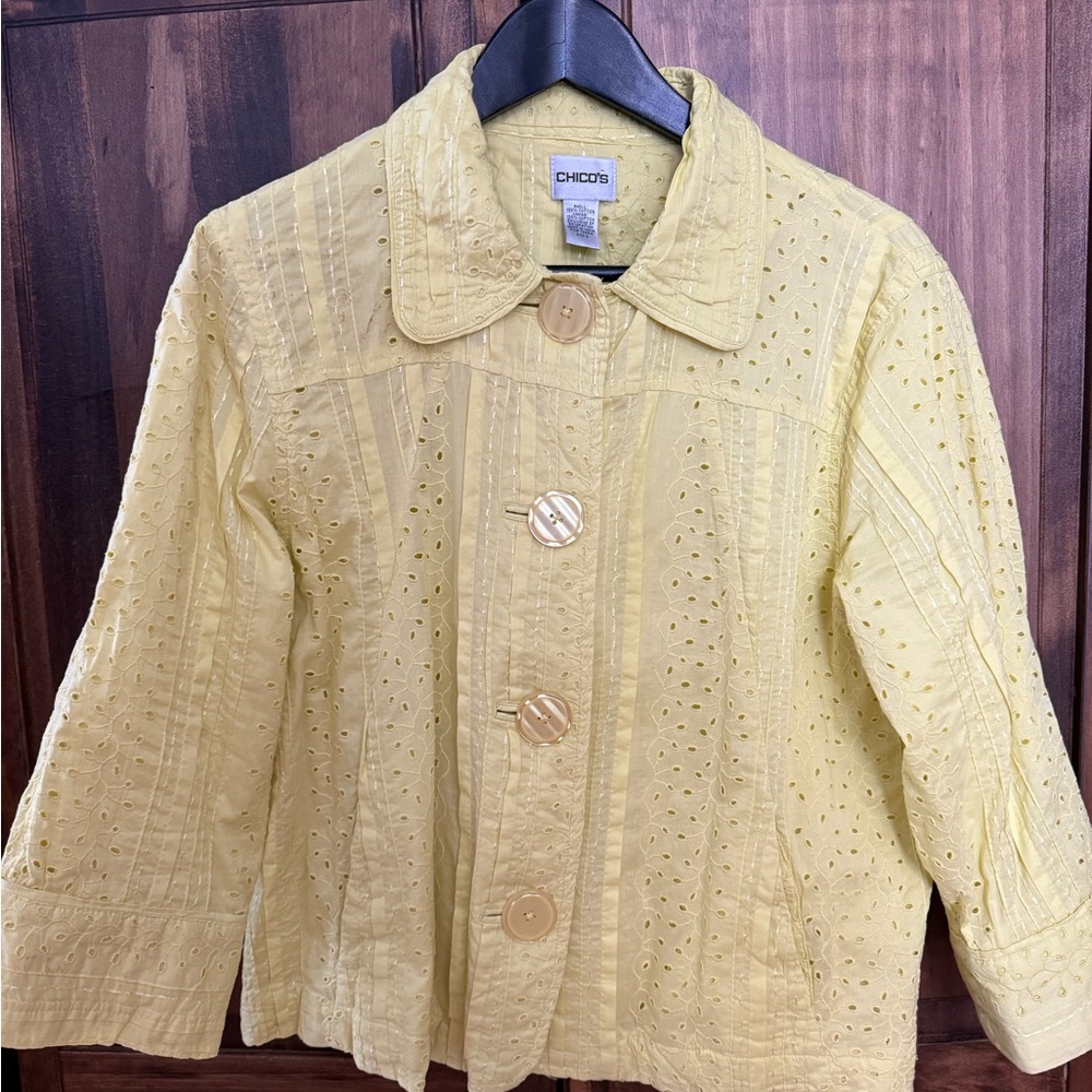 Yellow size 3  Chico spring summerr jackets